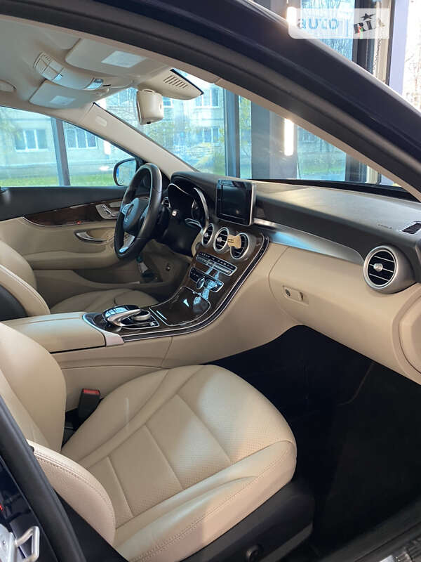 Седан Mercedes-Benz C-Class 2015 в Киеве