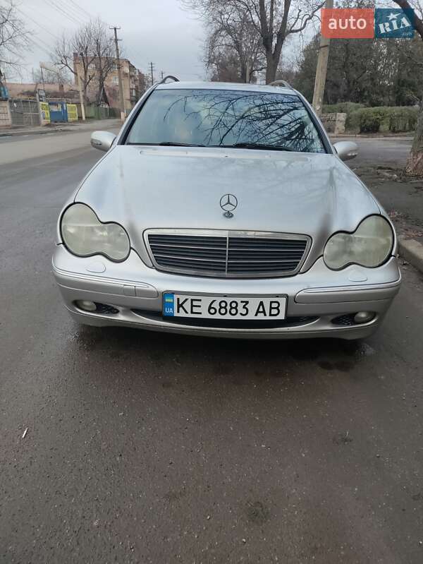 Универсал Mercedes-Benz C-Class 2003 в Киеве