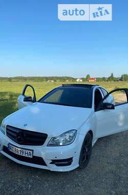 Купе Mercedes-Benz C-Class 2015 в 