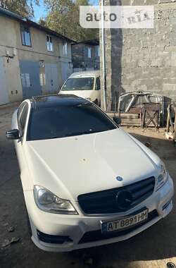 Купе Mercedes-Benz C-Class 2015 в 