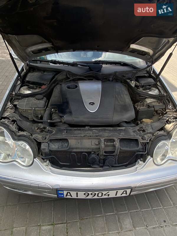 Седан Mercedes-Benz C-Class 2003 в Броварах