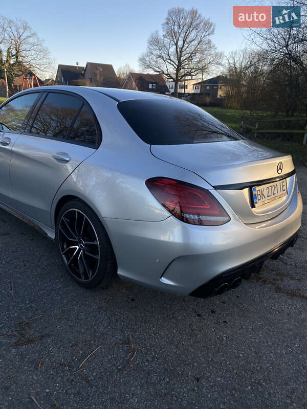 Седан Mercedes-Benz C-Class 2017 в Киеве