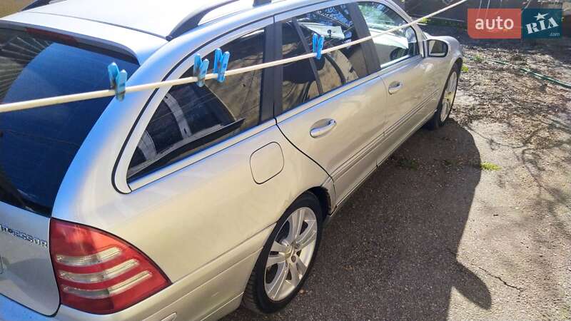 Универсал Mercedes-Benz C-Class 2002 в Ракитном