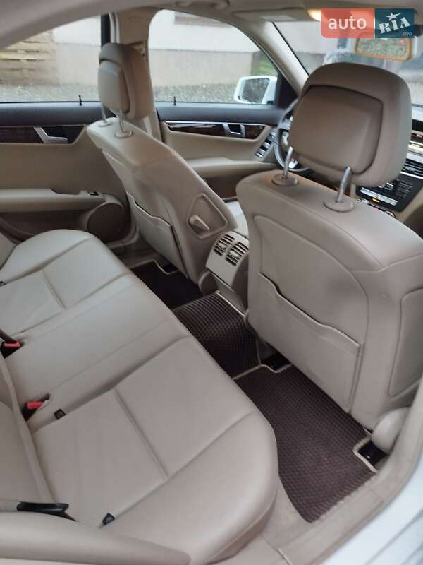 Седан Mercedes-Benz C-Class 2014 в Тячеве