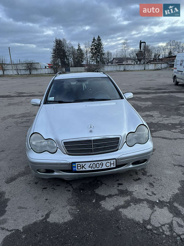 Универсал Mercedes-Benz C-Class 2001 в Рокитном
