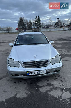 Универсал Mercedes-Benz C-Class 2001 в Рокитном