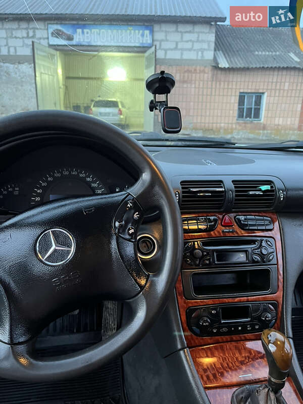 Универсал Mercedes-Benz C-Class 2001 в Рокитном
