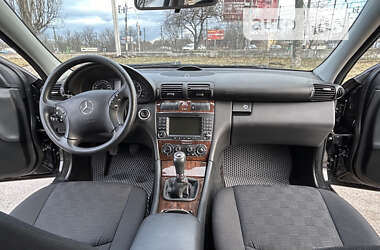 Универсал Mercedes-Benz C-Class 2007 в Житомире