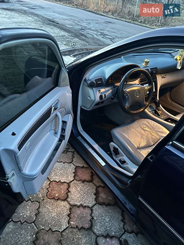 Седан Mercedes-Benz C-Class 2001 в Ужгороде