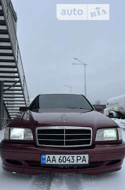 Седан Mercedes-Benz C-Class 1998 в Киеве