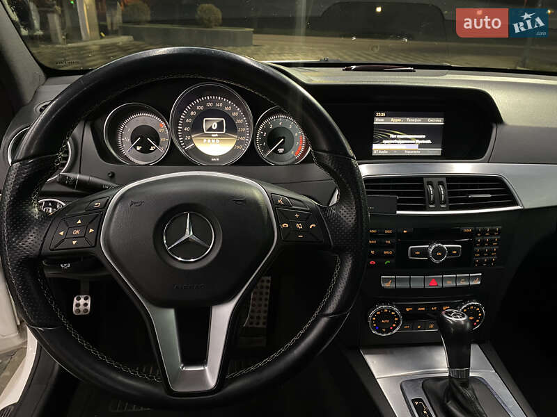 Купе Mercedes-Benz C-Class 2011 в Ужгороде