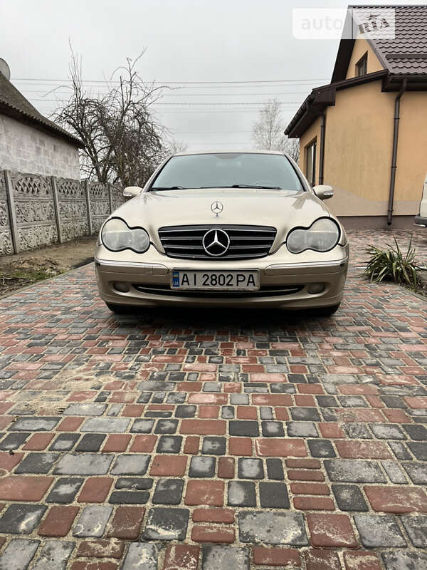 Седан Mercedes-Benz C-Class 2000 в Сквире