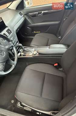 Седан Mercedes-Benz C-Class 2010 в Виннице