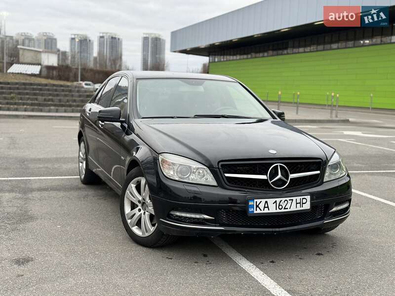 Седан Mercedes-Benz C-Class 2010 в Киеве