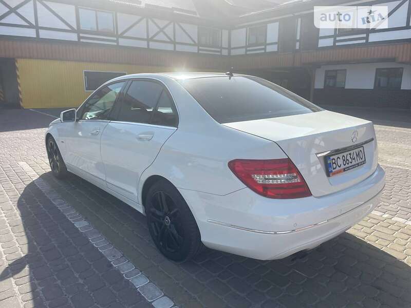 Седан Mercedes-Benz C-Class 2012 в Львове