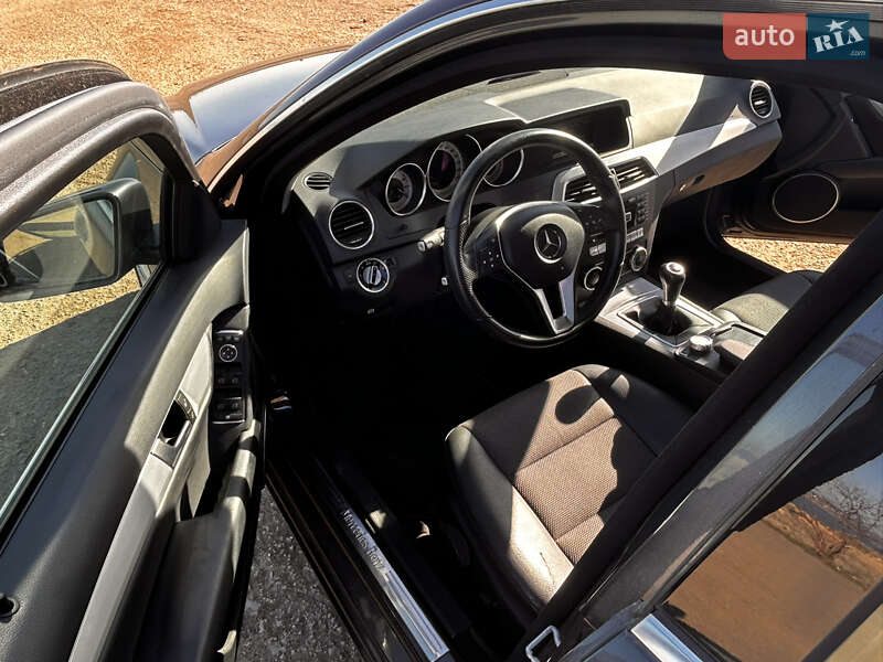 Универсал Mercedes-Benz C-Class 2013 в Одессе фото 11 Универсал Mercedes-Benz C-Class 2013 в Одессе