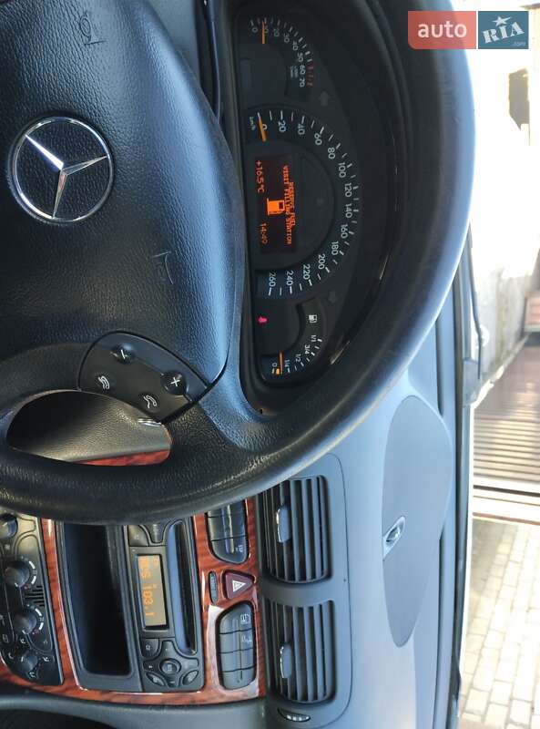 Седан Mercedes-Benz C-Class 2003 в Запорожье