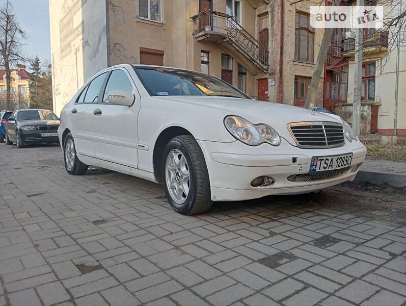 Седан Mercedes-Benz C-Class 2000 в Слов'янську