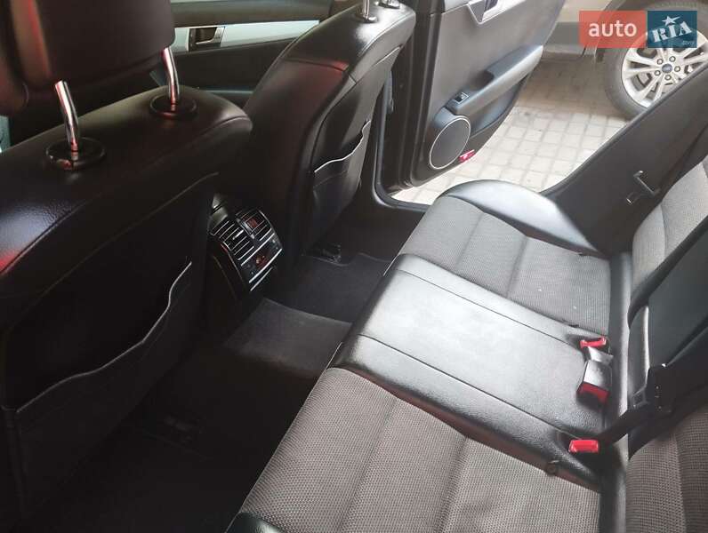 Универсал Mercedes-Benz C-Class 2009 в Львове фото 13 Универсал Mercedes-Benz C-Class 2009 в Львове