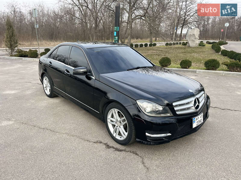 Седан Mercedes-Benz C-Class 2013 в Запорожье фото 2 Седан Mercedes-Benz C-Class 2013 в Запорожье