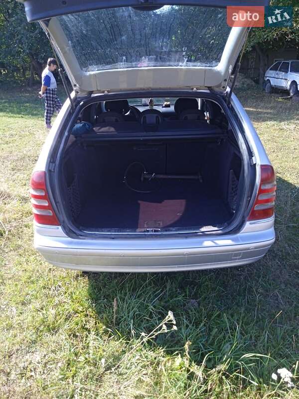 Универсал Mercedes-Benz C-Class 2001 в Кременце