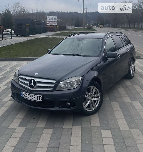 Універсал Mercedes-Benz C-Class 2010 в Львові