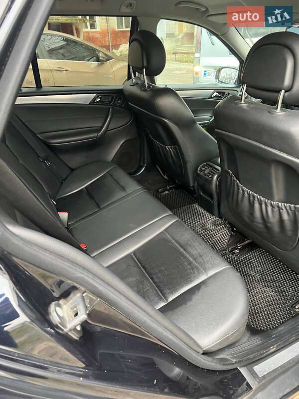 Универсал Mercedes-Benz C-Class 2005 в Ровно