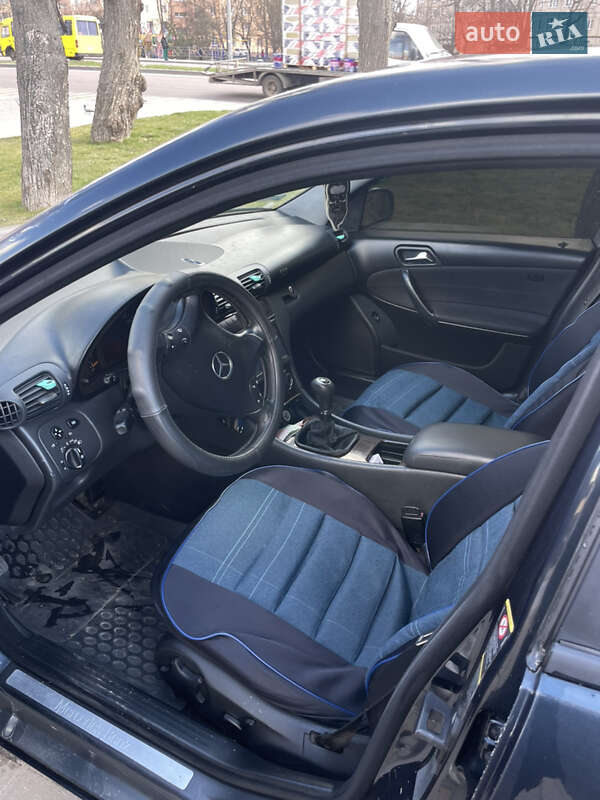 Седан Mercedes-Benz C-Class 2004 в Вінниці