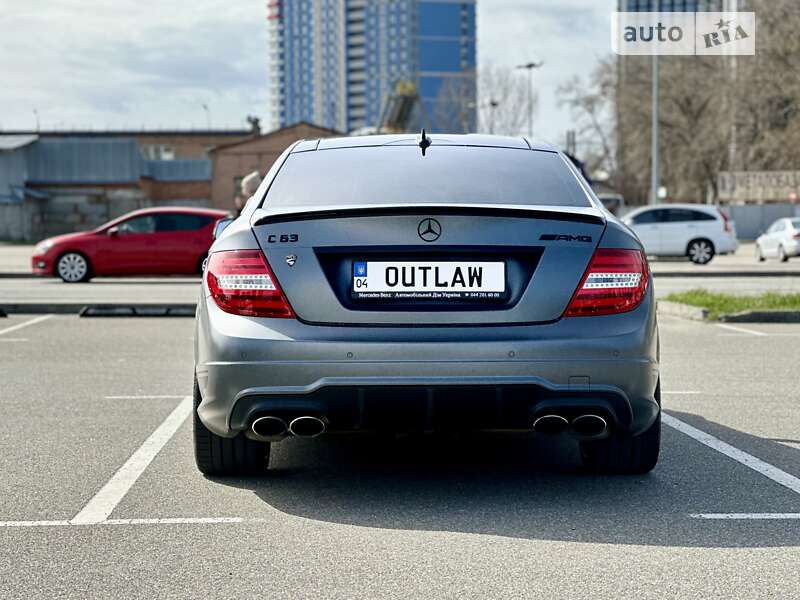 Купе Mercedes-Benz C-Class 2011 в Киеве