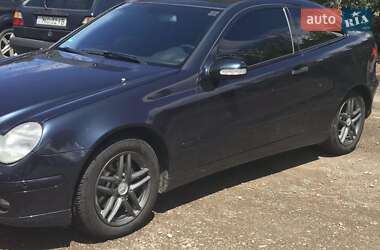 Купе Mercedes-Benz C-Class 2003 в 