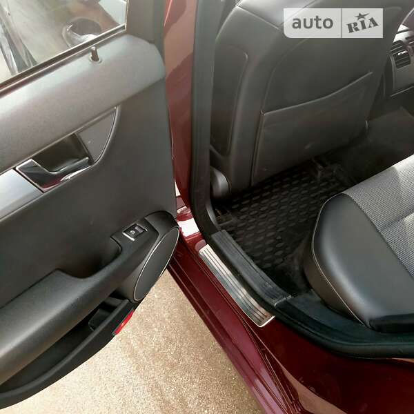 Седан Mercedes-Benz C-Class 2008 в Житомире фото 12 Седан Mercedes-Benz C-Class 2008 в Житомире