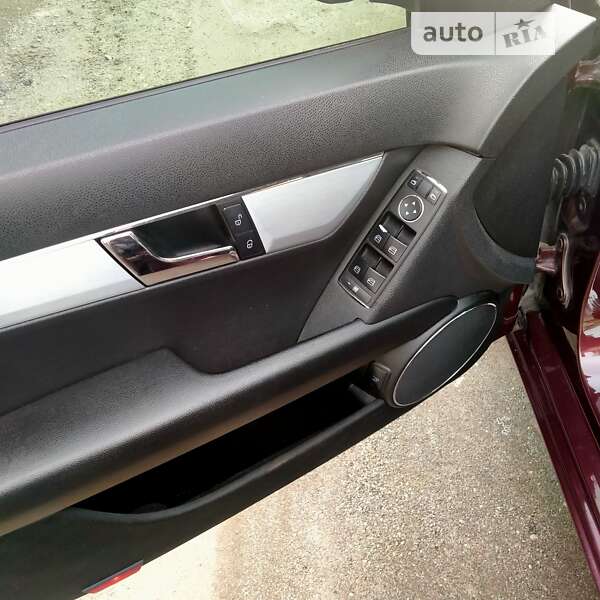 Седан Mercedes-Benz C-Class 2008 в Житомире фото 14 Седан Mercedes-Benz C-Class 2008 в Житомире