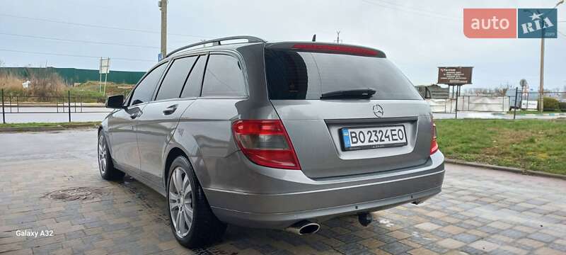 Универсал Mercedes-Benz C-Class 2010 в Тернополе