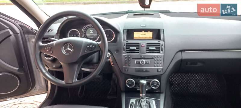 Универсал Mercedes-Benz C-Class 2010 в Тернополе