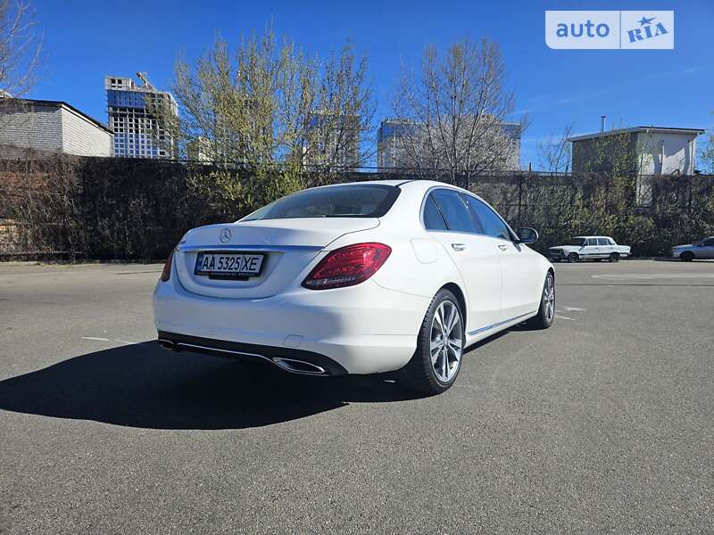Седан Mercedes-Benz C-Class 2015 в Киеве