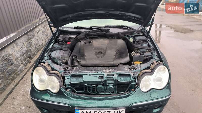 Седан Mercedes-Benz C-Class 2004 в Житомире