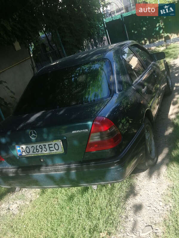 Седан Mercedes-Benz C-Class 1996 в Ужгороде
