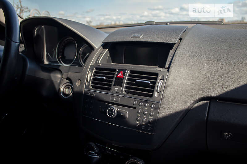Універсал Mercedes-Benz C-Class 2008 в Києві
