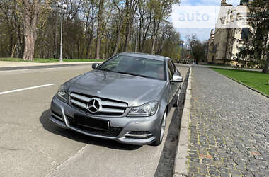 Купе Mercedes-Benz C-Class 2011 в Киеве