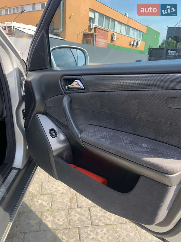 Универсал Mercedes-Benz C-Class 2003 в Ужгороде