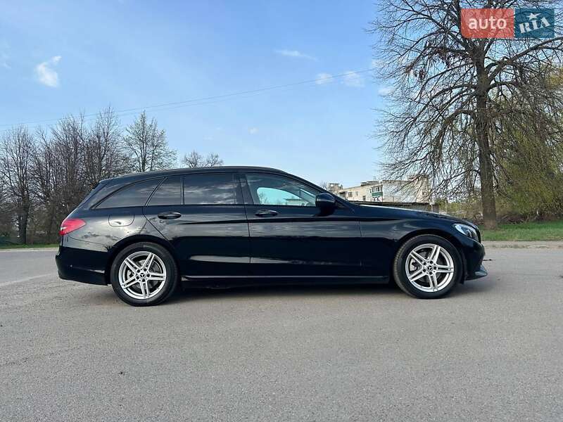 Универсал Mercedes-Benz C-Class 2015 в Киеве