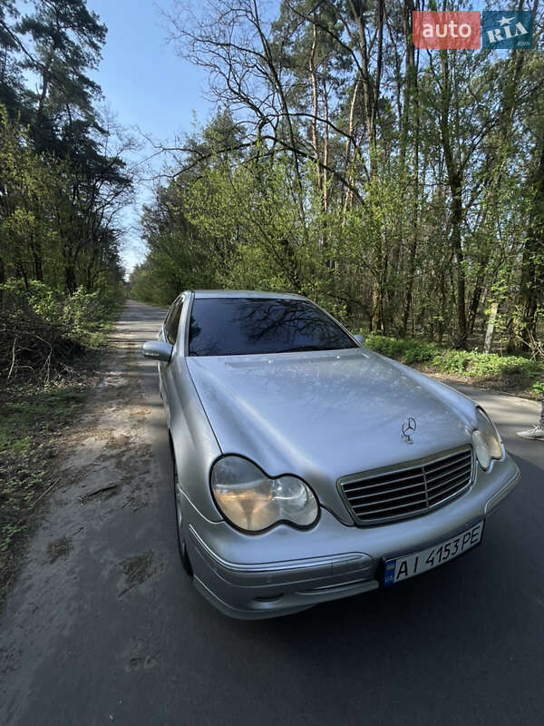 Седан Mercedes-Benz C-Class 2002 в Борисполе