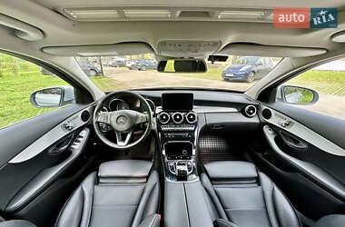 Седан Mercedes-Benz C-Class 2017 в 