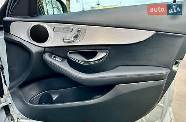 Седан Mercedes-Benz C-Class 2017 в 