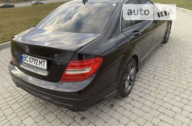 Седан Mercedes-Benz C-Class 2014 в Львове