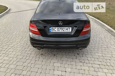 Седан Mercedes-Benz C-Class 2014 в Львове