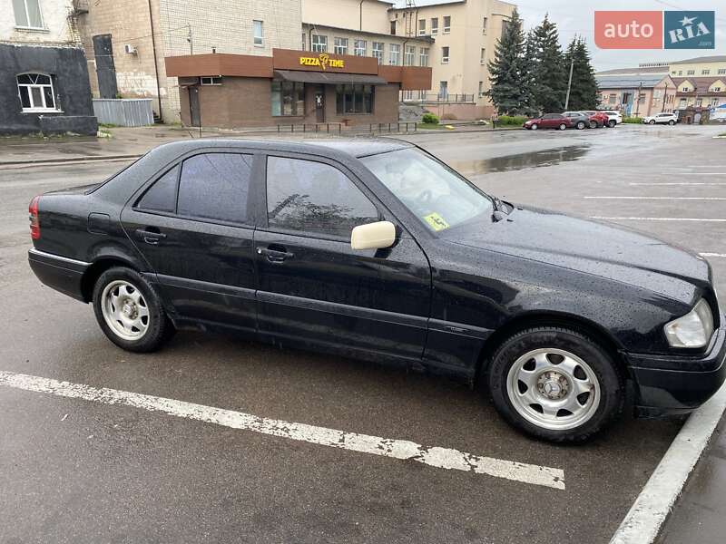 Седан Mercedes-Benz C-Class 1996 в Києві