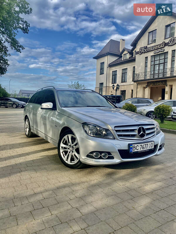 Универсал Mercedes-Benz C-Class 2011 в Стрые