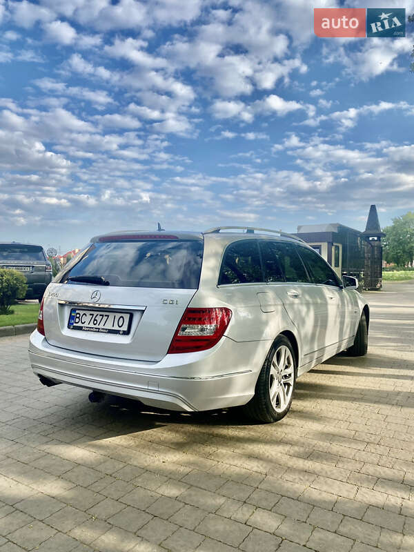 Универсал Mercedes-Benz C-Class 2011 в Стрые