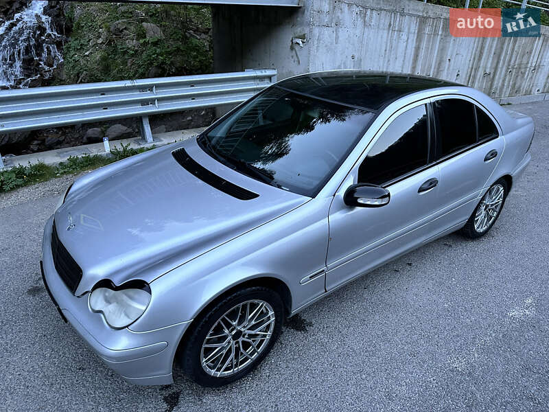 Седан Mercedes-Benz C-Class 2000 в Рахові